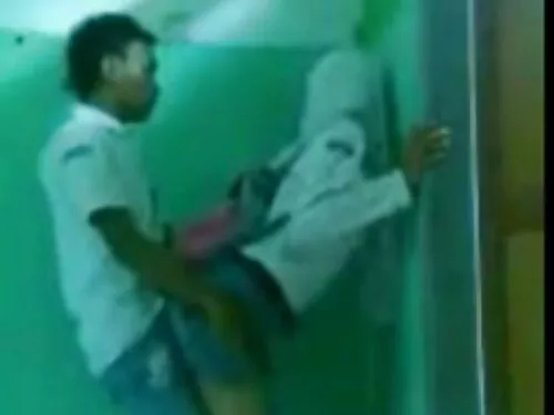 Ai Okada આંગળીઓ અને  ...