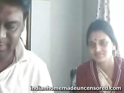 યુવાન શિક્ષક અલીઝ ત્ ...
