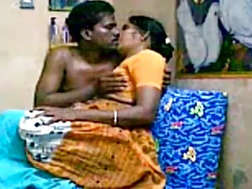 આંખે પાટા બાંધેલી બ્ ...